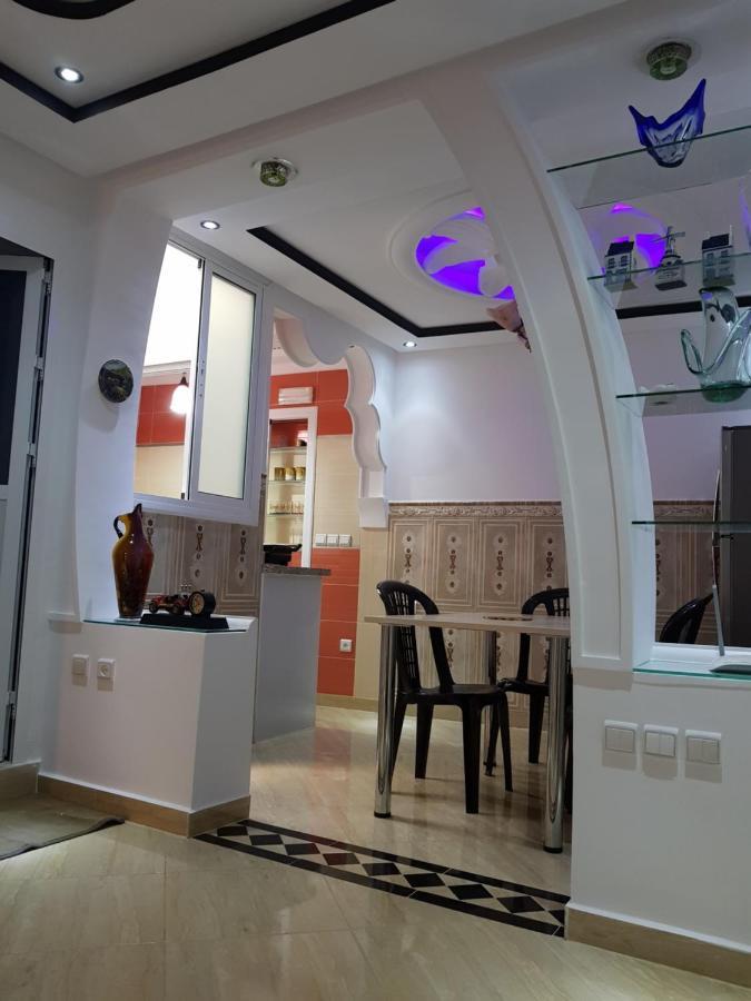 Mira Appartement -Lovely, Tidy & Close To Beaches And City Center Al-Ḥoseyma Esterno foto