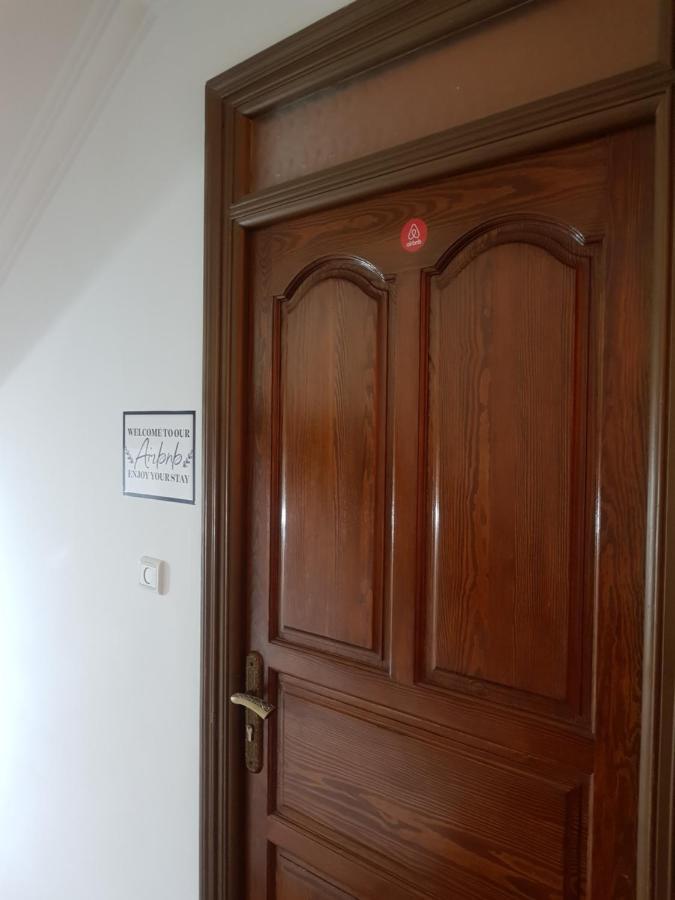 Mira Appartement -Lovely, Tidy & Close To Beaches And City Center Al-Ḥoseyma Esterno foto